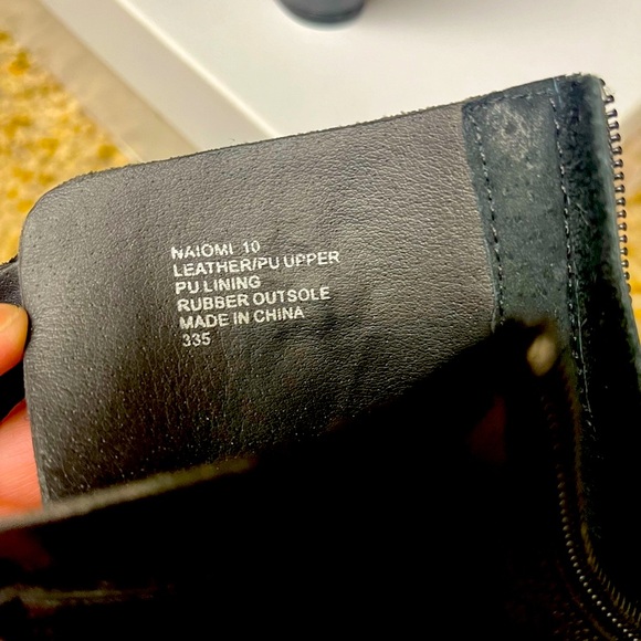 Steve Madden Naiomi Black Leather Wedges - Picture 4 of 10